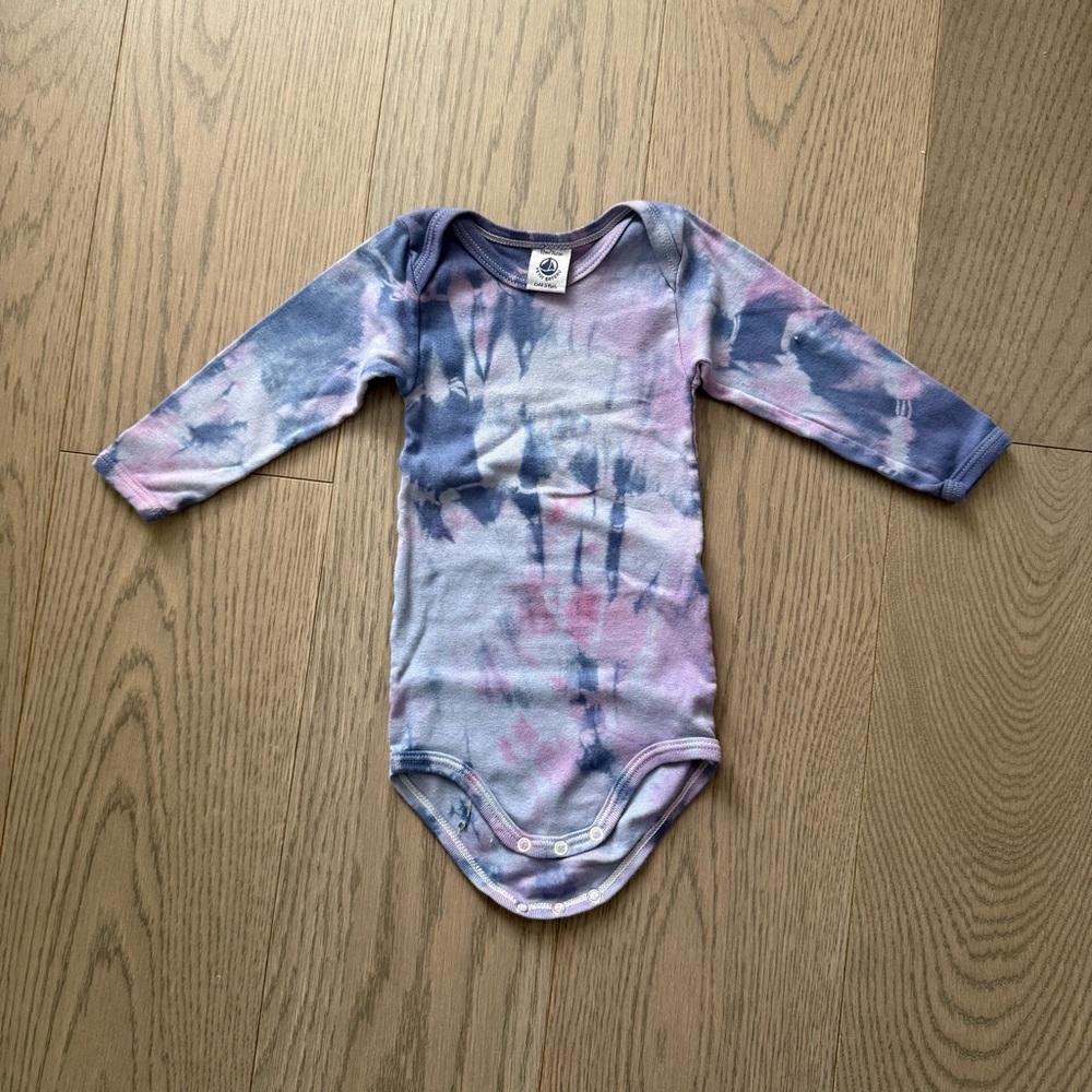 Petit Bateau Long Sleeve Tie-Dye Bodysuit in Pink & Blue